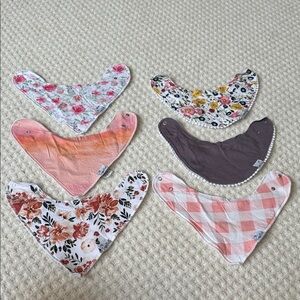 Floral and Checkered Baby Bandana Bib Set